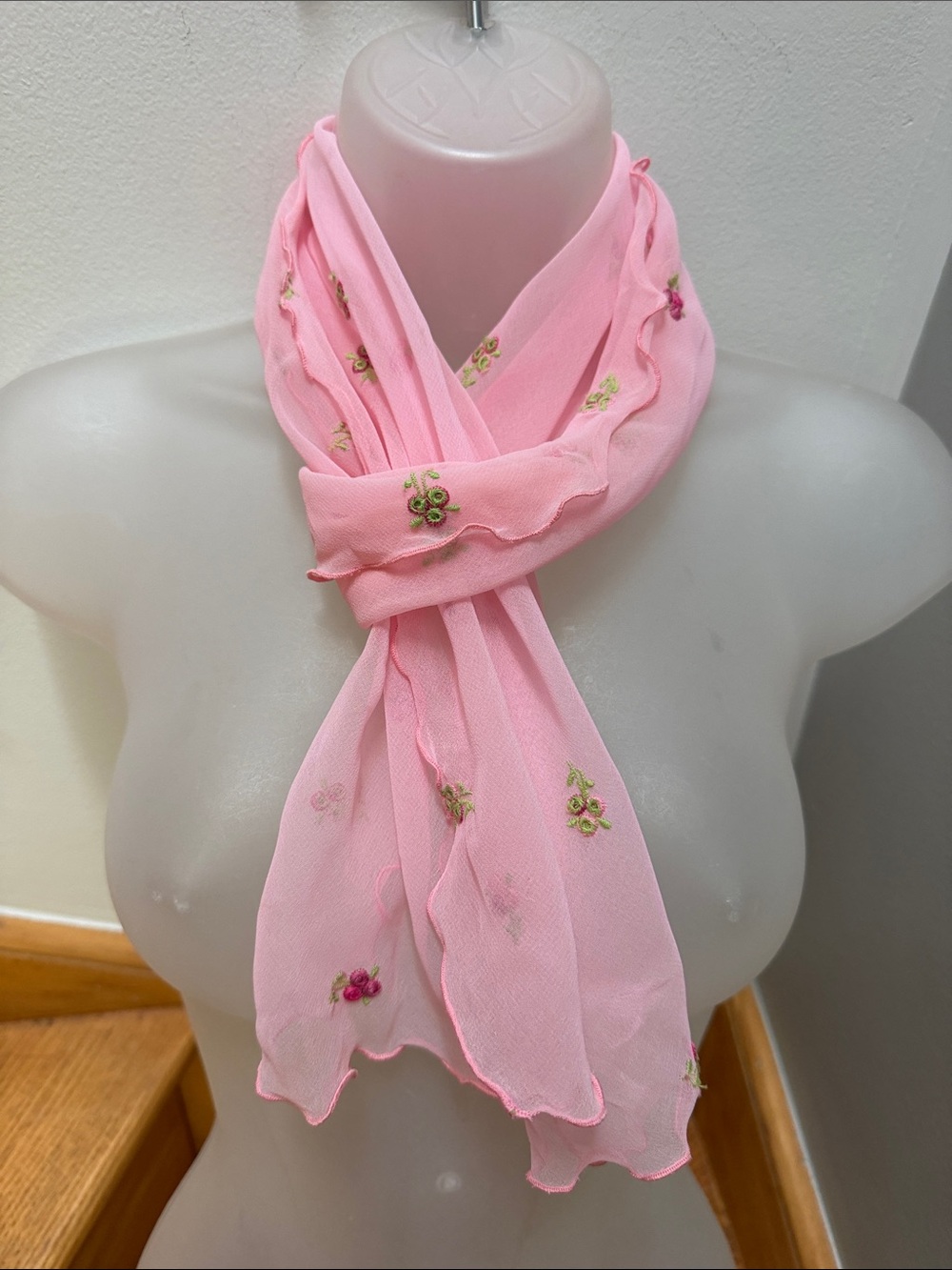 Vintage Sheer Pink Embroidered Floral Oblong Scarf Wrap w/scalloped edges